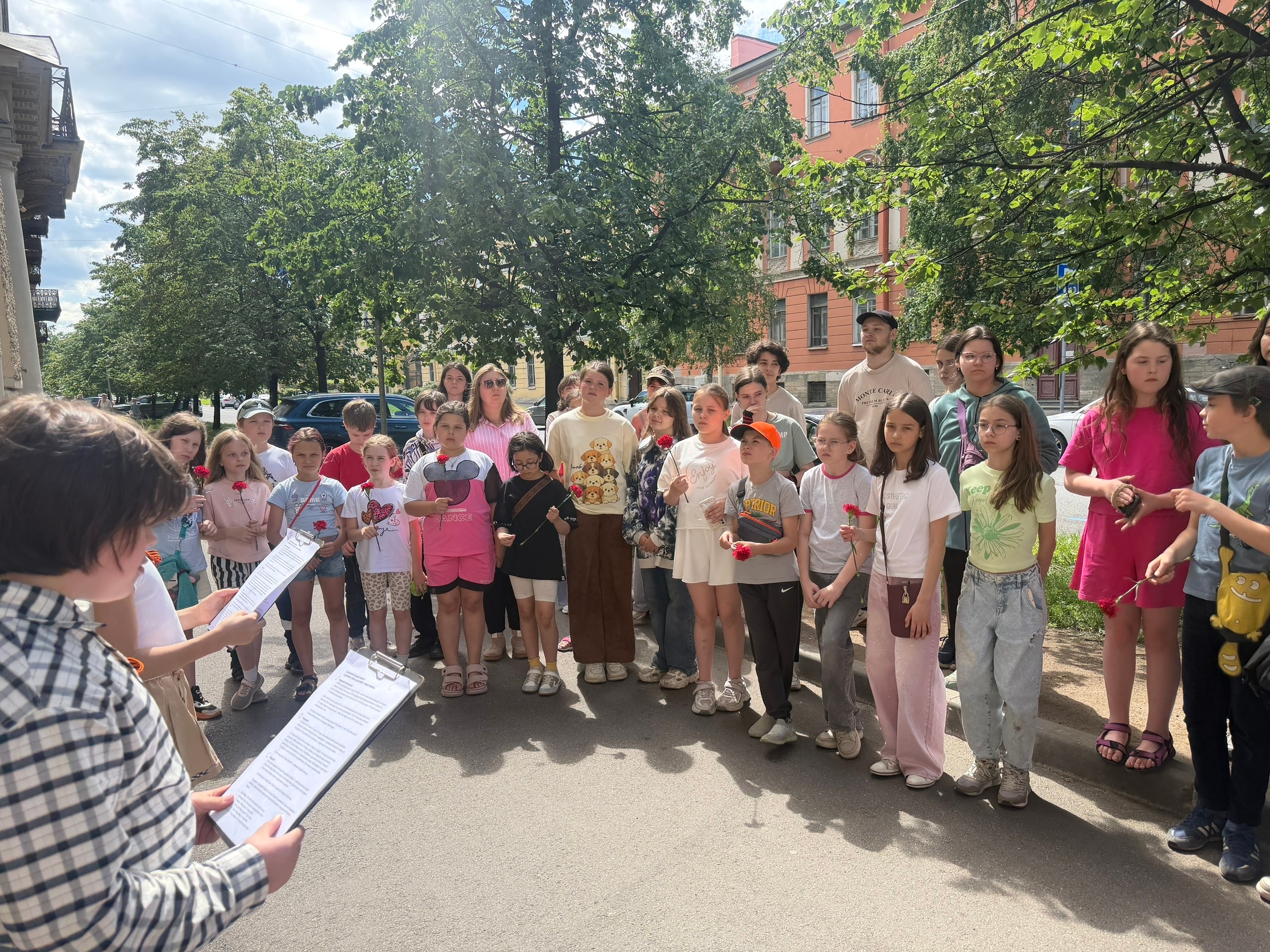 Акция памяти у дома Тани Савичевой