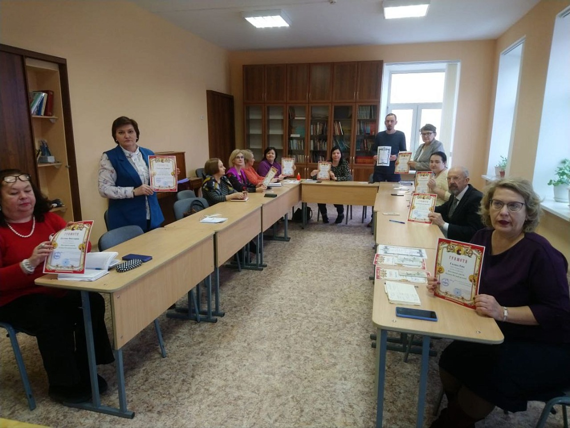 Награждение победителей второго районного фестиваля Ксении Петербургской